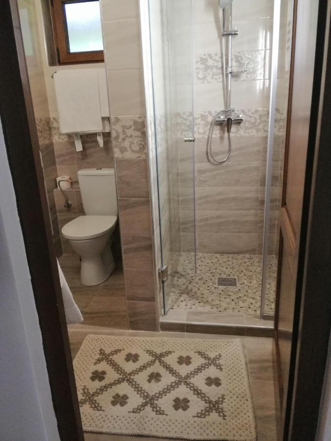 Strîmtura Pensiunea Plai Strabun מראה חיצוני תמונה
